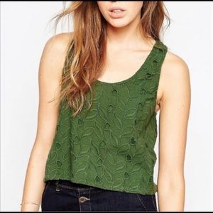 BLACK Eyelet Leaf Top House Of Harlow 1960 NWT